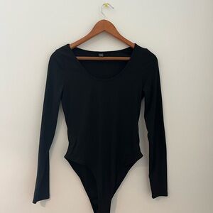 SHEIN Classic Black Ribbed Top